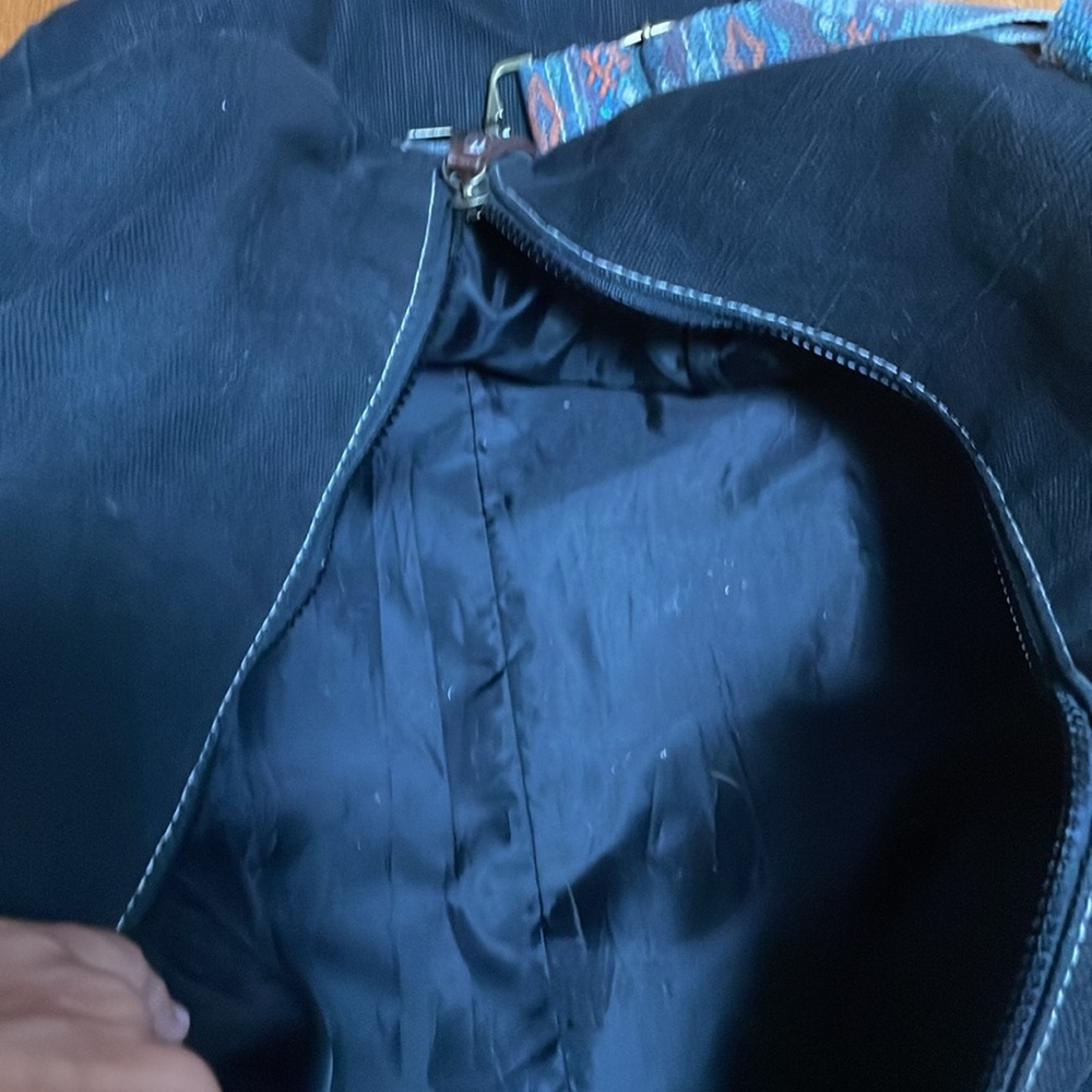 Mossimo Duffle - Picture 5 of 7
